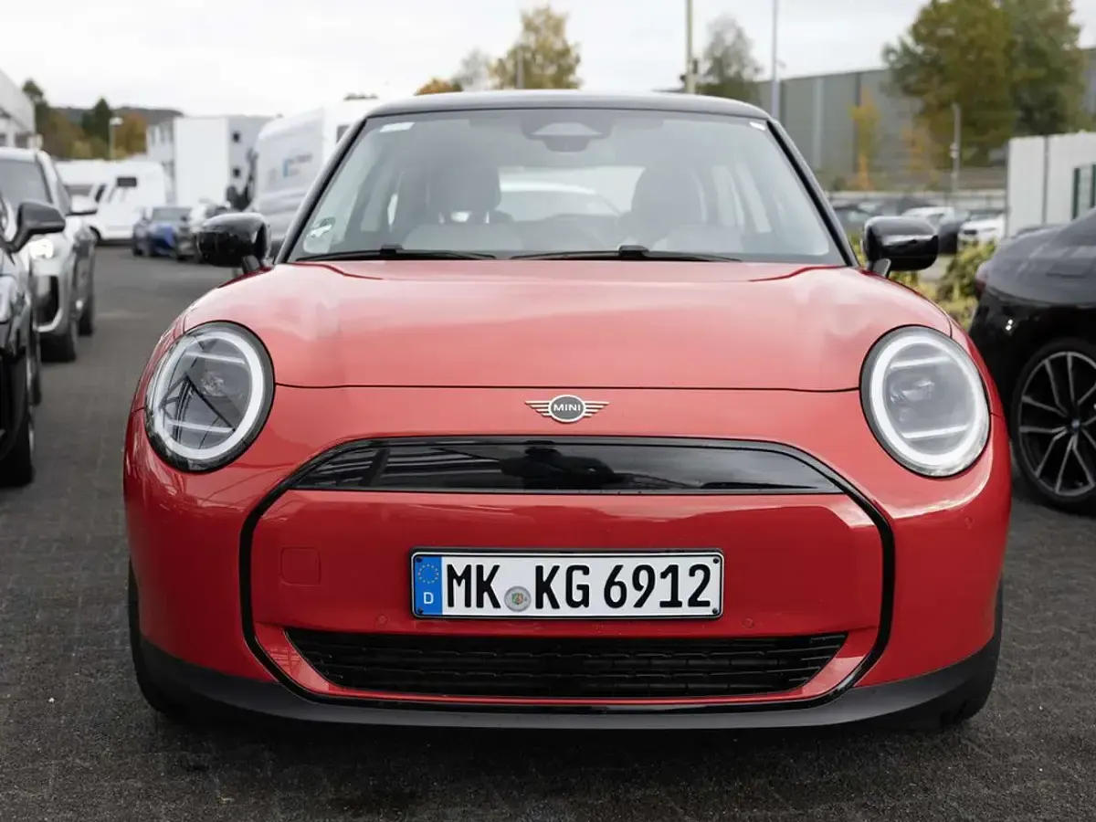 Gebraucht Mini Cooper Classic 135 kW (184 PS) 2025 Chili red Kleinwagen
