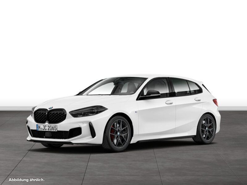 Weiß Gebraucht 2024 BMW M135 Kleinwagen | 43.124 € (Etwas zu teuer) - Bild 1/4