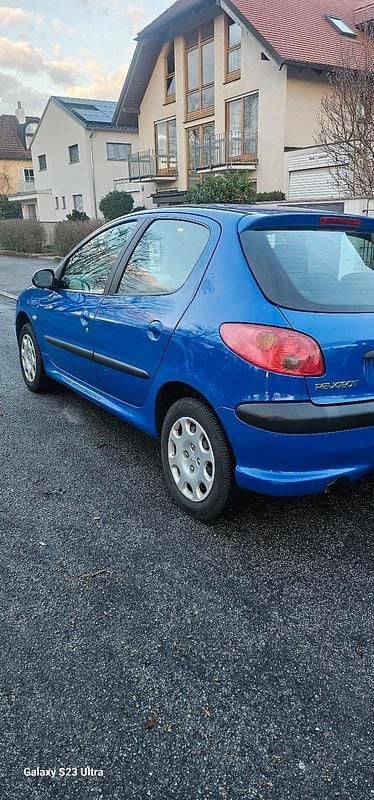 Gebraucht Peugeot 206 75 PS (55 kW) 2005 Blau Kleinwagen