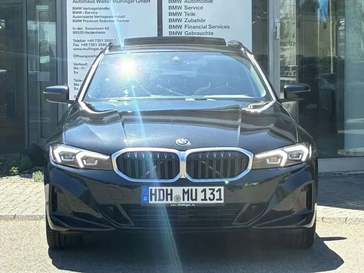 Gebraucht BMW 330e Performance 292 PS (214 kW) 2023 Schwarz Limousine