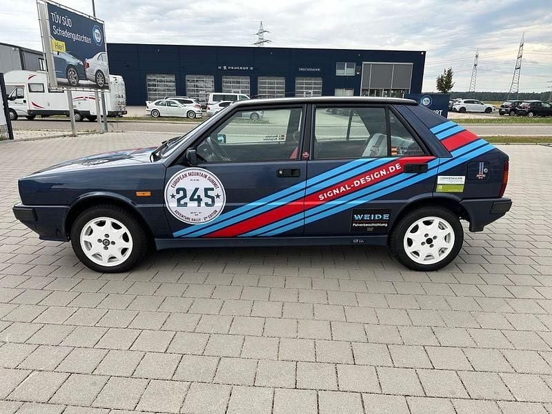 Gebraucht Lancia Delta 90 PS (66 kW) 1988 Blau Kleinwagen