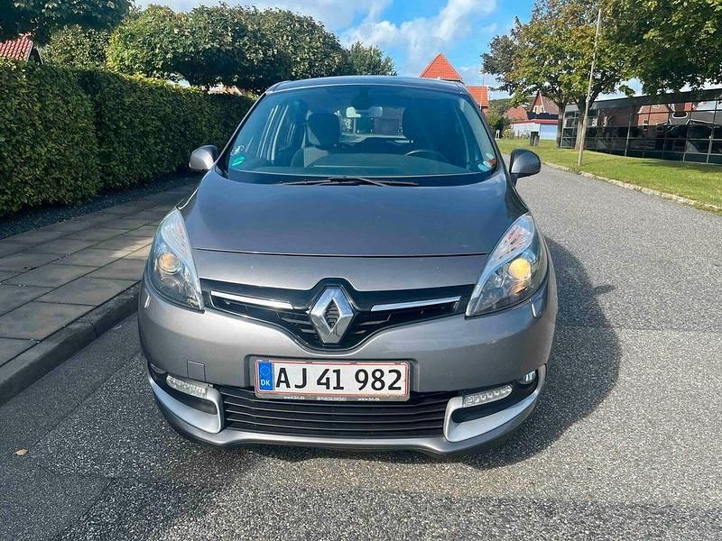 Grau Gebraucht 2013 Renault Scénic III Dynamique Van / Kleinbus | 2.800 € - Bild 1/4