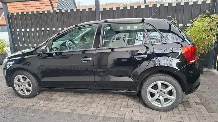 Gebraucht VW Polo 60 PS (44 kW) 2011 Schwarz Kleinwagen