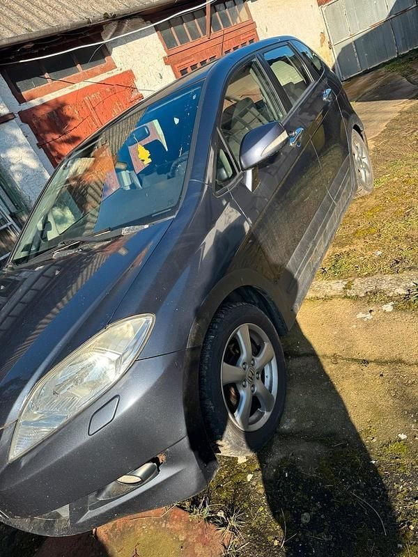 Grau Gebraucht 2006 Honda FR-V Van / Kleinbus | 2.000 € (Superpreis) - Bild 1/4
