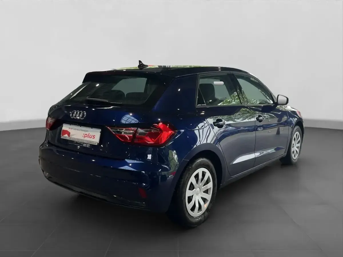 Gebraucht Audi A1 Sportback Advanced 116 PS (85 kW) 2026 Navarrablau metallic Kleinwagen