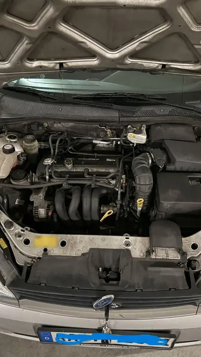 Gebraucht Ford Focus Ghia 101 PS (74 kW) 2000 Silber Limousine