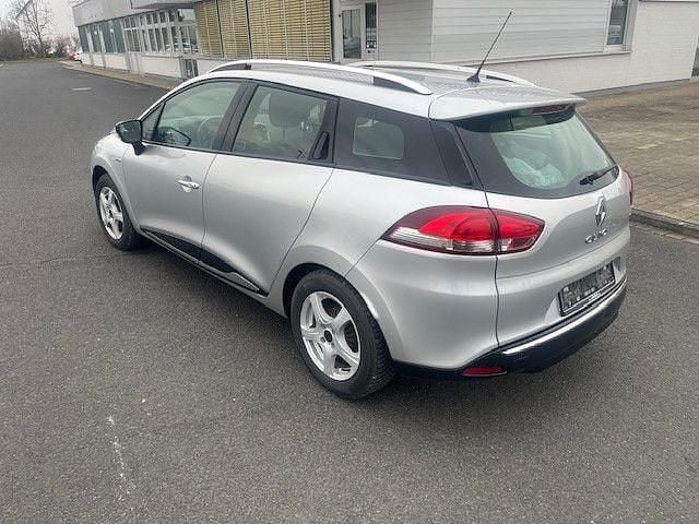 Gebraucht Renault Clio LIMITED 90 PS (66 kW) 2015 Grau Van / Kleinbus