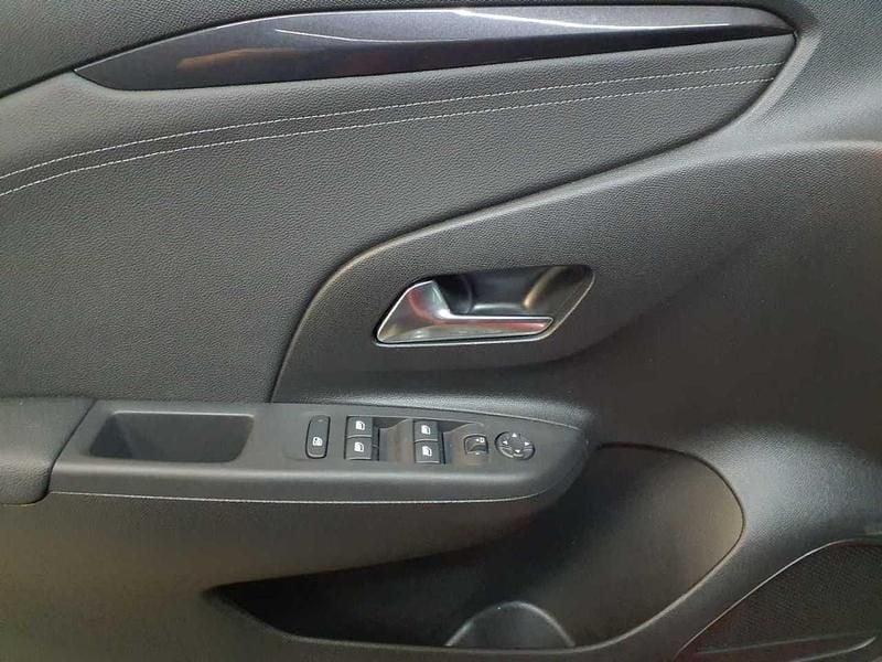 Gebraucht Opel Corsa 101 PS (74 kW) 2024 Kardio rot metallic Kleinwagen