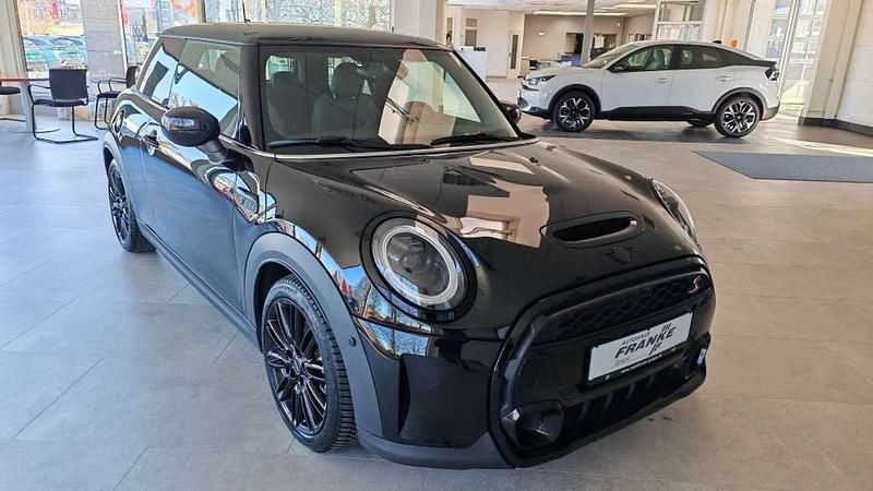 Gebraucht Mini Cooper S Classic 178 PS (130 kW) 2022 Schwarz Kleinwagen