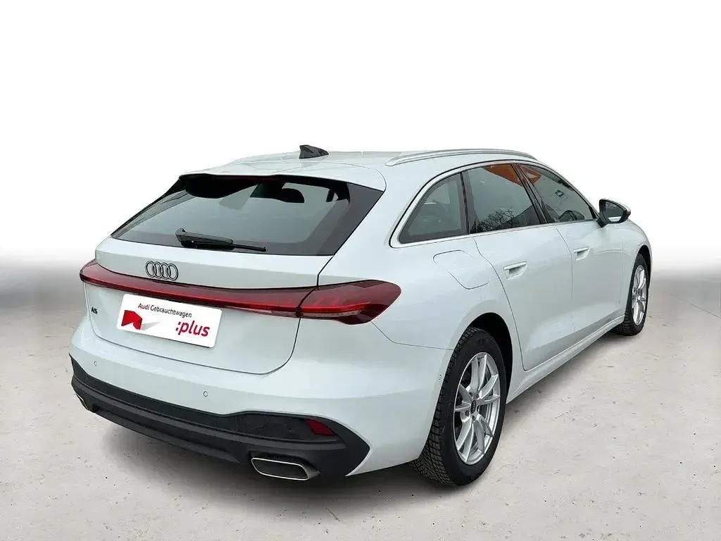 Gebraucht Audi A5 Sport 204 PS (150 kW) 2025 Weiß Kombi