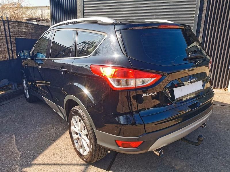 Gebraucht Ford Kuga 150 PS (110 kW) 2016 Schwarz SUV