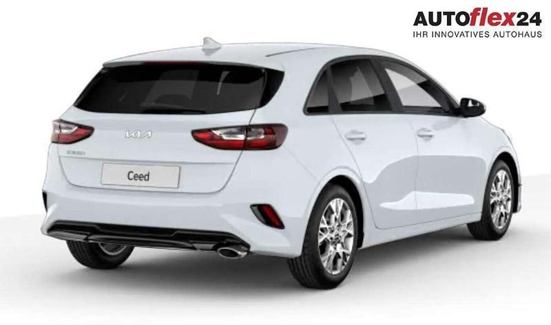 Carraraweiß Neu 2025 Kia Ceed Vision Limousine | 21.449 € (Guter Preis) - Bild 1/2