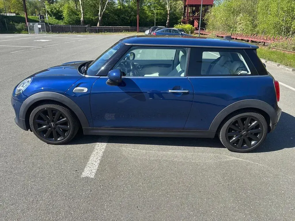 Używany Mini Cooper 136 KM (100 kW) 2015 Niebieski Hatchback