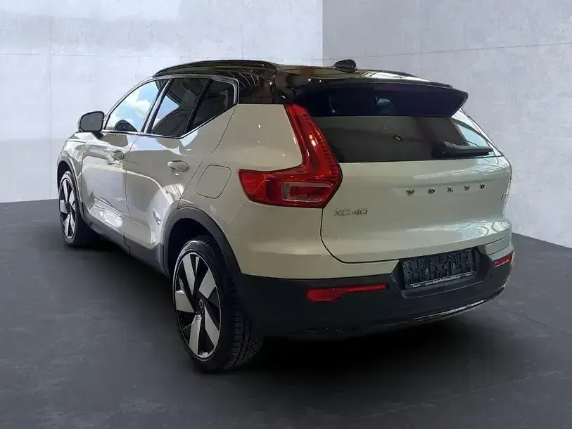 Gebraucht Volvo XC40 Ultimate 185 kW (252 PS) 2023 Weiss SUV