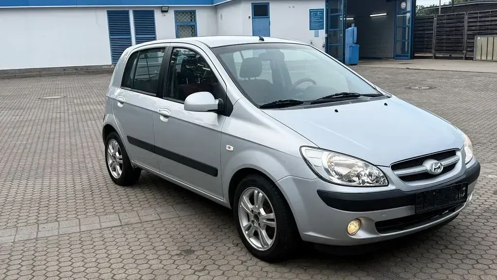 Gebraucht Hyundai Getz GLS 97 PS (71 kW) 2005 Silber Kleinwagen