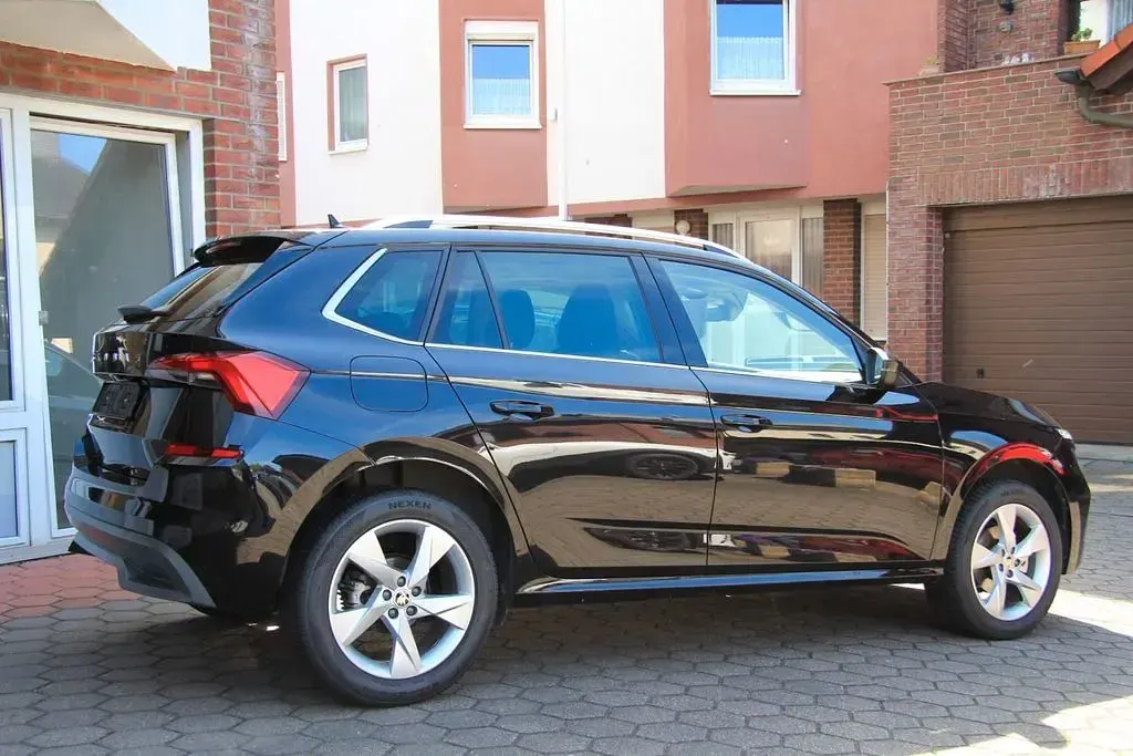 Gebraucht Skoda Kamiq Selection 95 PS (69 kW) 2024 Schwarz SUV