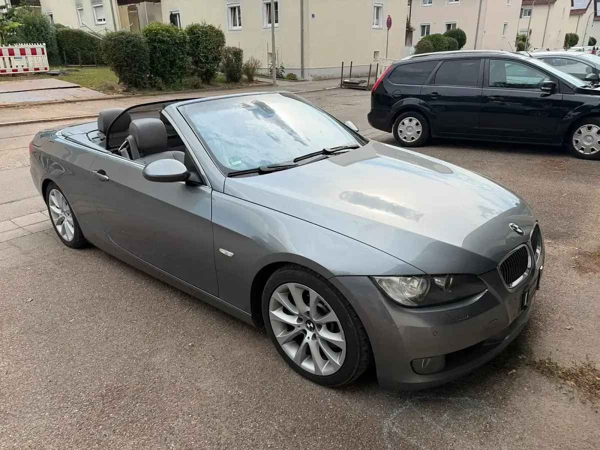 Gebraucht BMW 325 Cabriolet 218 PS (160 kW) 2007 Grau Cabrio