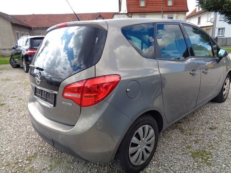 Gebraucht Opel Meriva Design Edition 120 PS (88 kW) 2012 Braun Van / Kleinbus