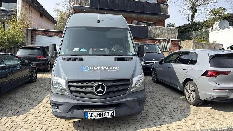 Gebraucht Mercedes Sprinter 163 PS (119 kW) 2018 Grau Van