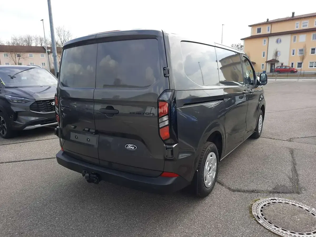 Nouă Ford Transit Custom Trend 136 CP (100 kW) 2026 Gri Monovolum