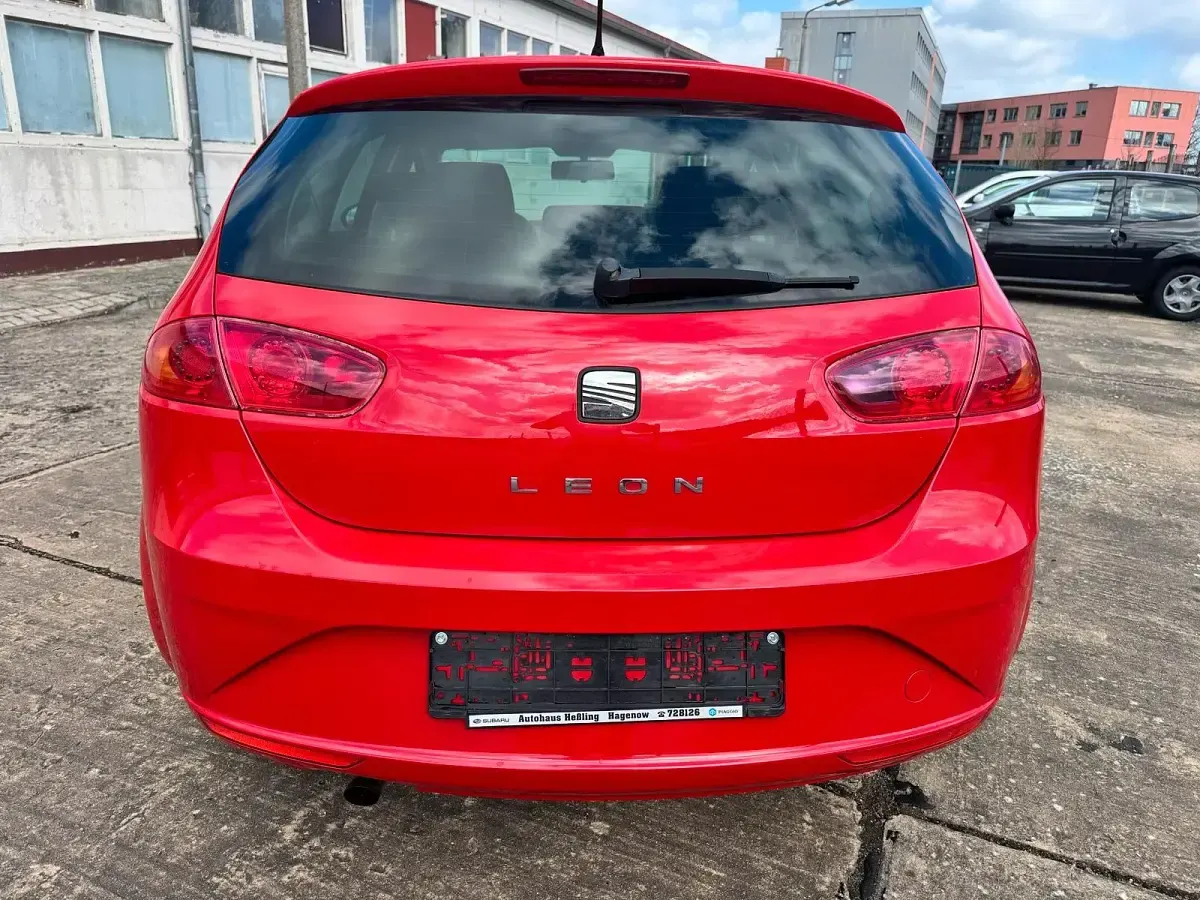 Gebraucht Seat Leon 105 PS (77 kW) 2012 Rot Limousine