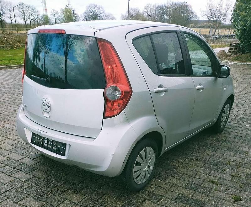 Gebraucht Opel Agila Edition 86 PS (63 kW) 2009 Silber Kleinwagen