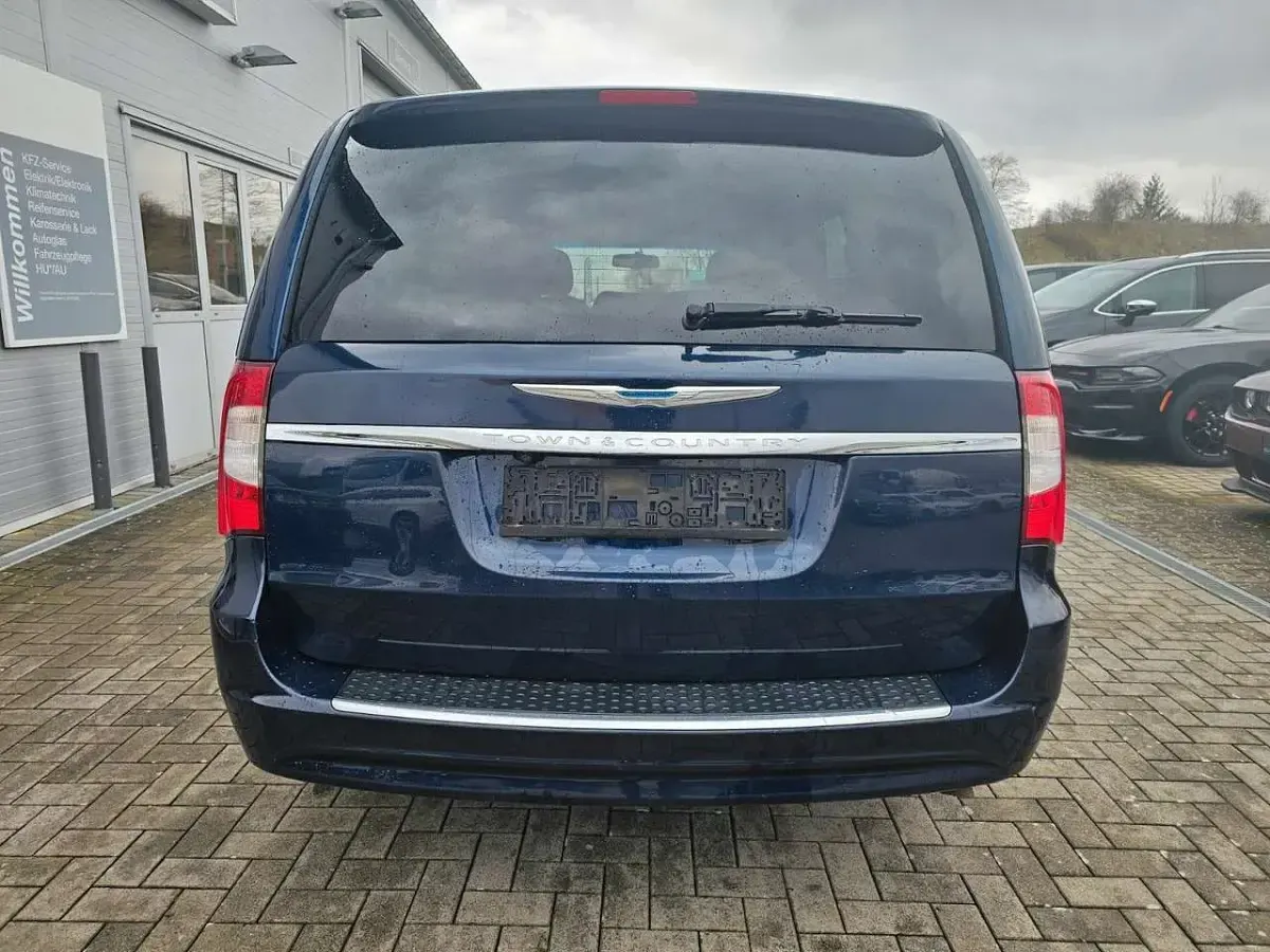 Gebraucht Chrysler Grand Voyager 287 PS (211 kW) 2016 Blau Van / Kleinbus