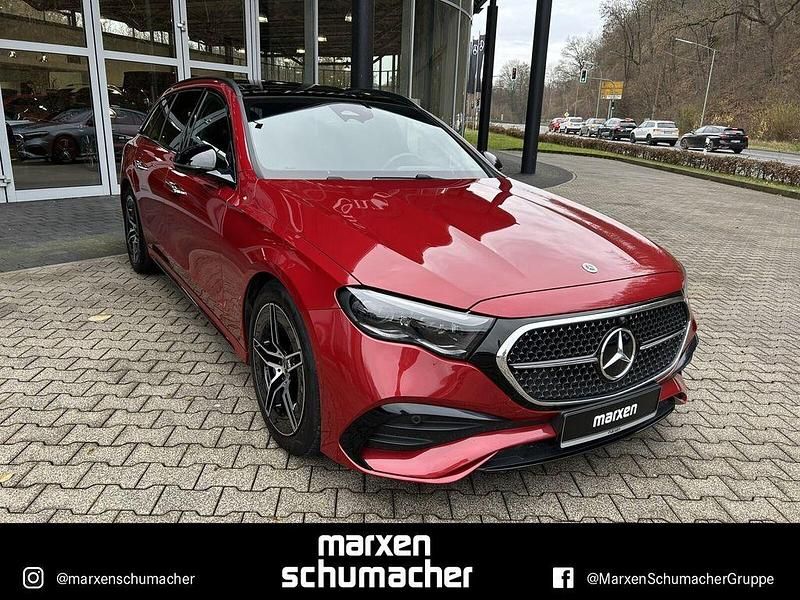 Gebraucht Mercedes E300 AMG 197 PS (144 kW) 2024 Rot Limousine