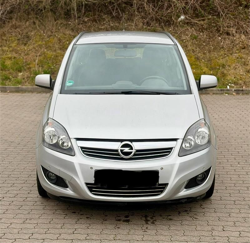 Gebraucht Opel Zafira 125 PS (91 kW) 2012 Weiß Van / Kleinbus