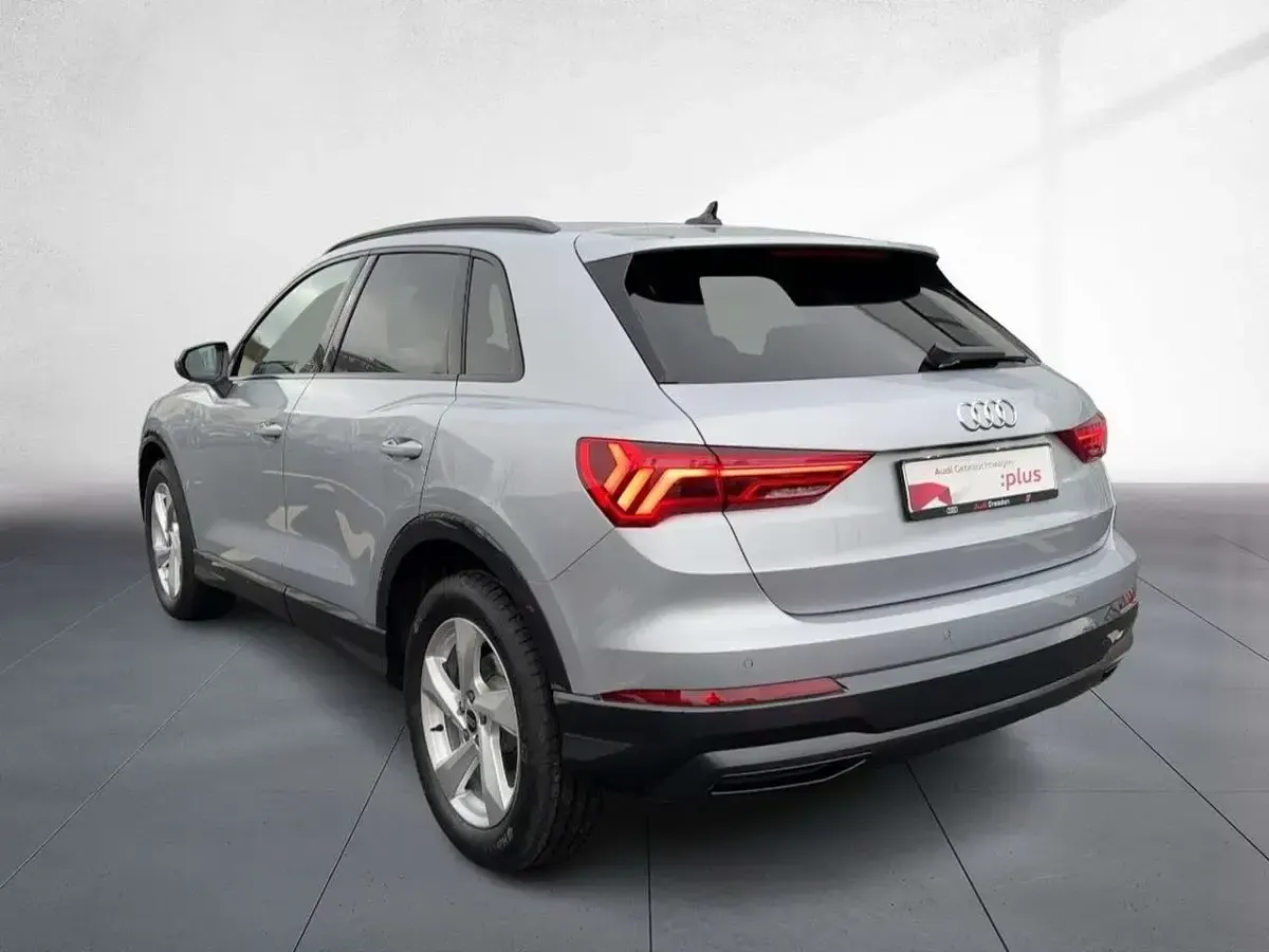 Gebraucht Audi Q3 Advanced 150 PS (110 kW) 2025 Florettsilber metallic SUV