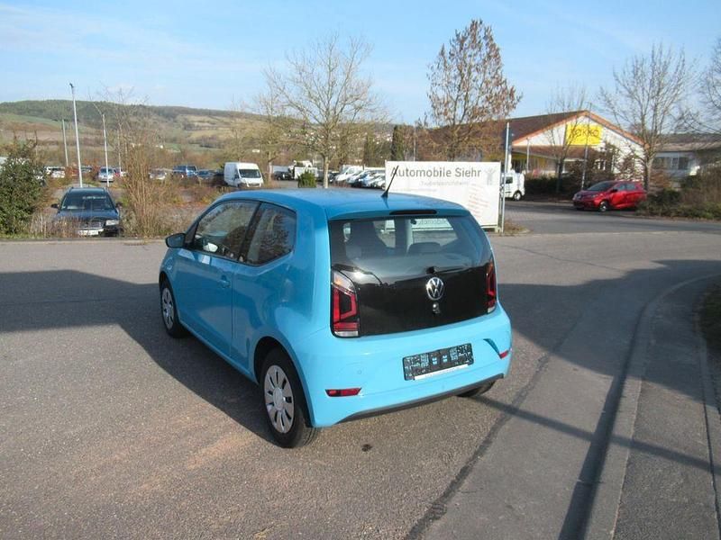 Second-hand VW up! 65 CP (47 kW) 2020 Albastru Hatchback