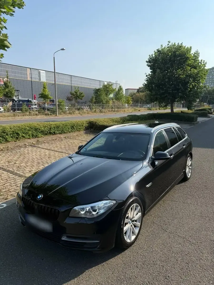 Gebraucht BMW 530 Sport Line 258 PS (189 kW) 2014 Schwarz Kombi
