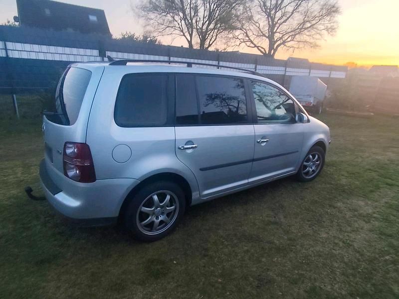 Gebraucht VW Touran 105 PS (77 kW) 2007 Van / Kleinbus
