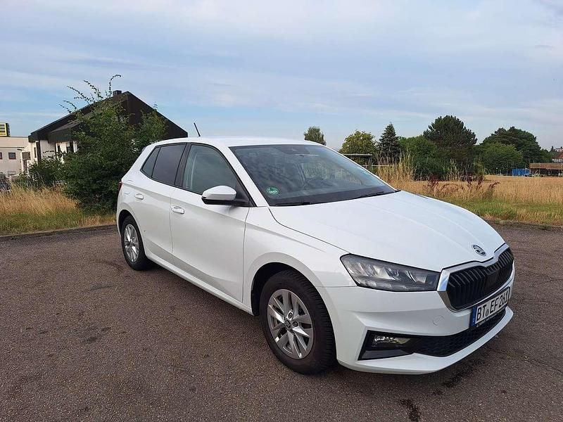 Gebraucht 2021 Skoda Fabia Ambition Kleinwagen | 12.500 € (Fairer Preis) - Bild 1/4