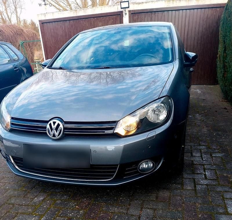 Gebraucht VW Golf VII 122 PS (89 kW) 2012 Grau Limousine