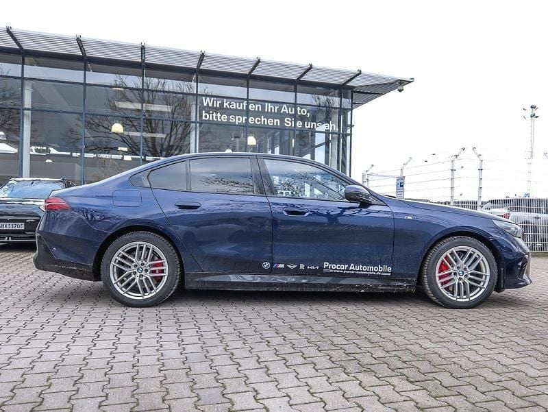 Gebraucht BMW i5 M Sport 250 kW (340 PS) 2024 Blau Limousine
