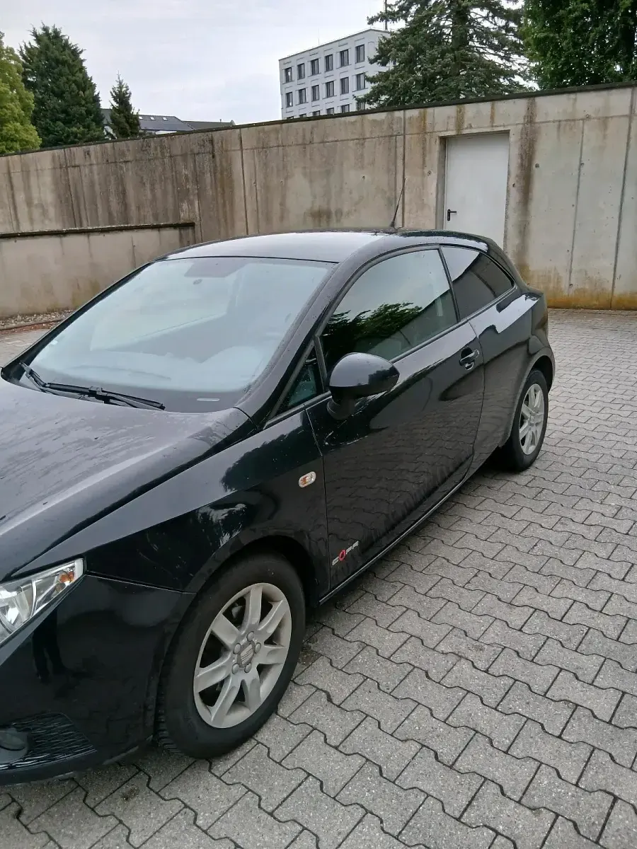 Gebraucht Seat Ibiza 75 PS (55 kW) 2012 Schwarz Kleinwagen