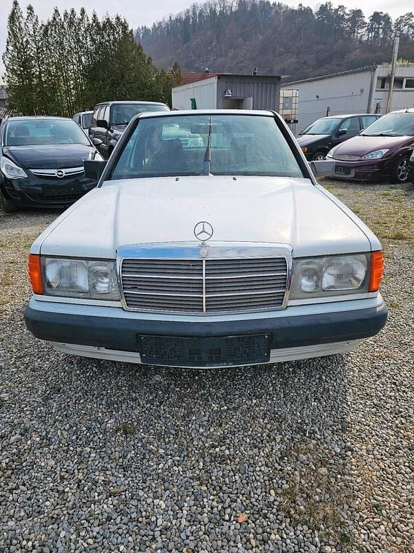 Gebraucht Mercedes 190 108 PS (79 kW) 1992 Weiß Limousine