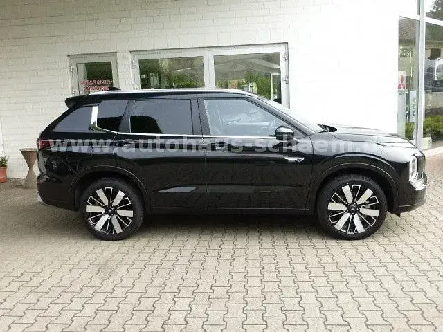 Neu Mitsubishi Outlander P-HEV Edition 306 PS (225 kW) 2026 Schwarz SUV