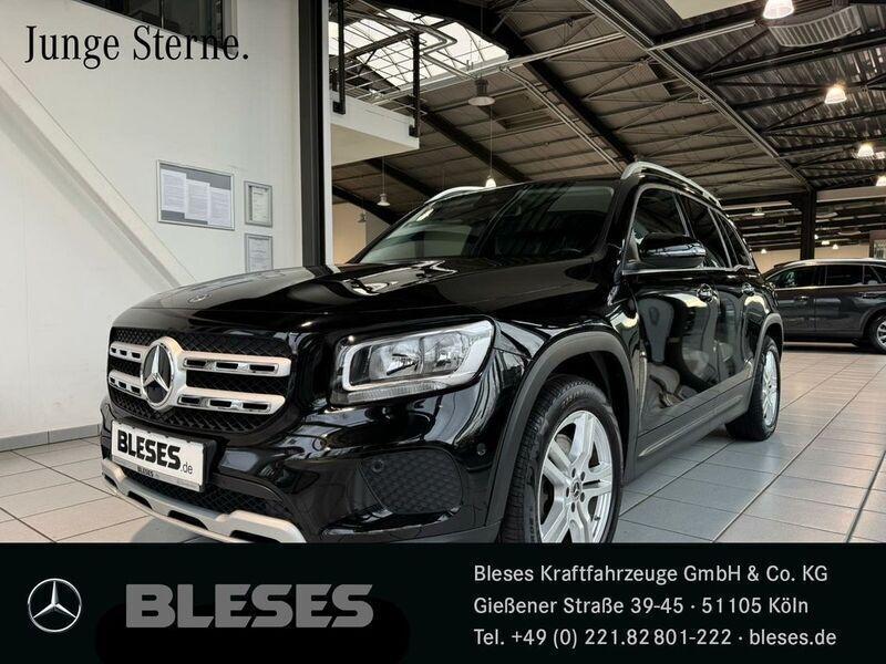 Unilack nachtschwarz Gebraucht 2021 Mercedes GLB200 Style SUV | 39.980 € (Teuer) - Bild 1/4