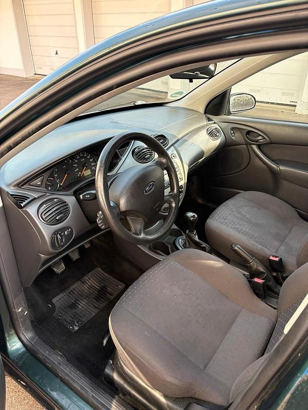 Gebraucht Ford Focus 116 PS (85 kW) 2004 Grün Limousine