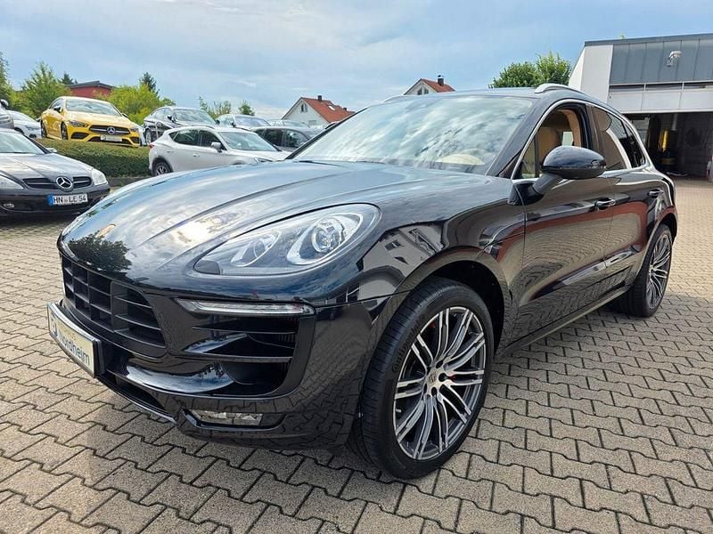 Schwarz Gebraucht 2015 Porsche Macan Turbo SUV | 49.990 € (Fairer Preis) - Bild 1/4