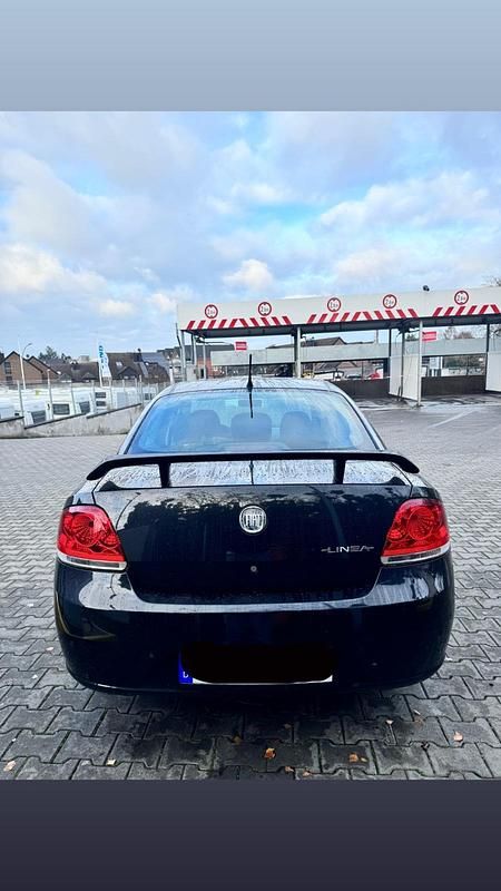 Gebraucht Fiat Linea 77 PS (56 kW) 2007 Schwarz Limousine