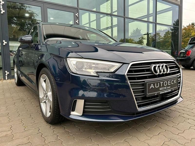 Gebraucht Audi A3 Sport 150 PS (110 kW) 2019 Blau Limousine