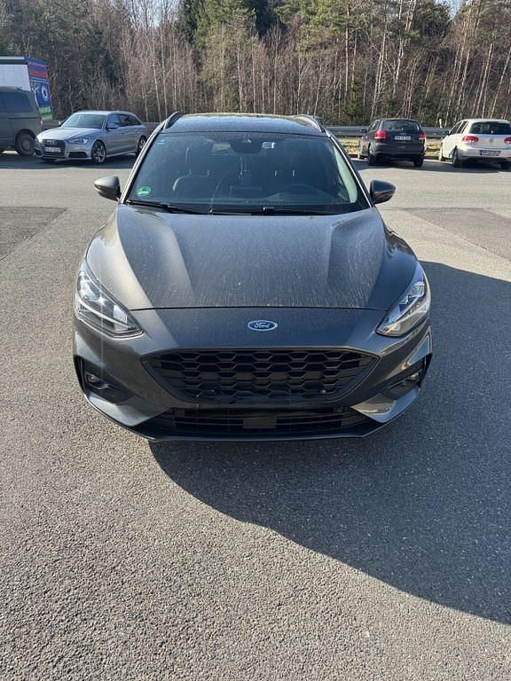 Gebraucht Ford Focus ST-Line 182 PS (133 kW) 2019 Grau Kombi
