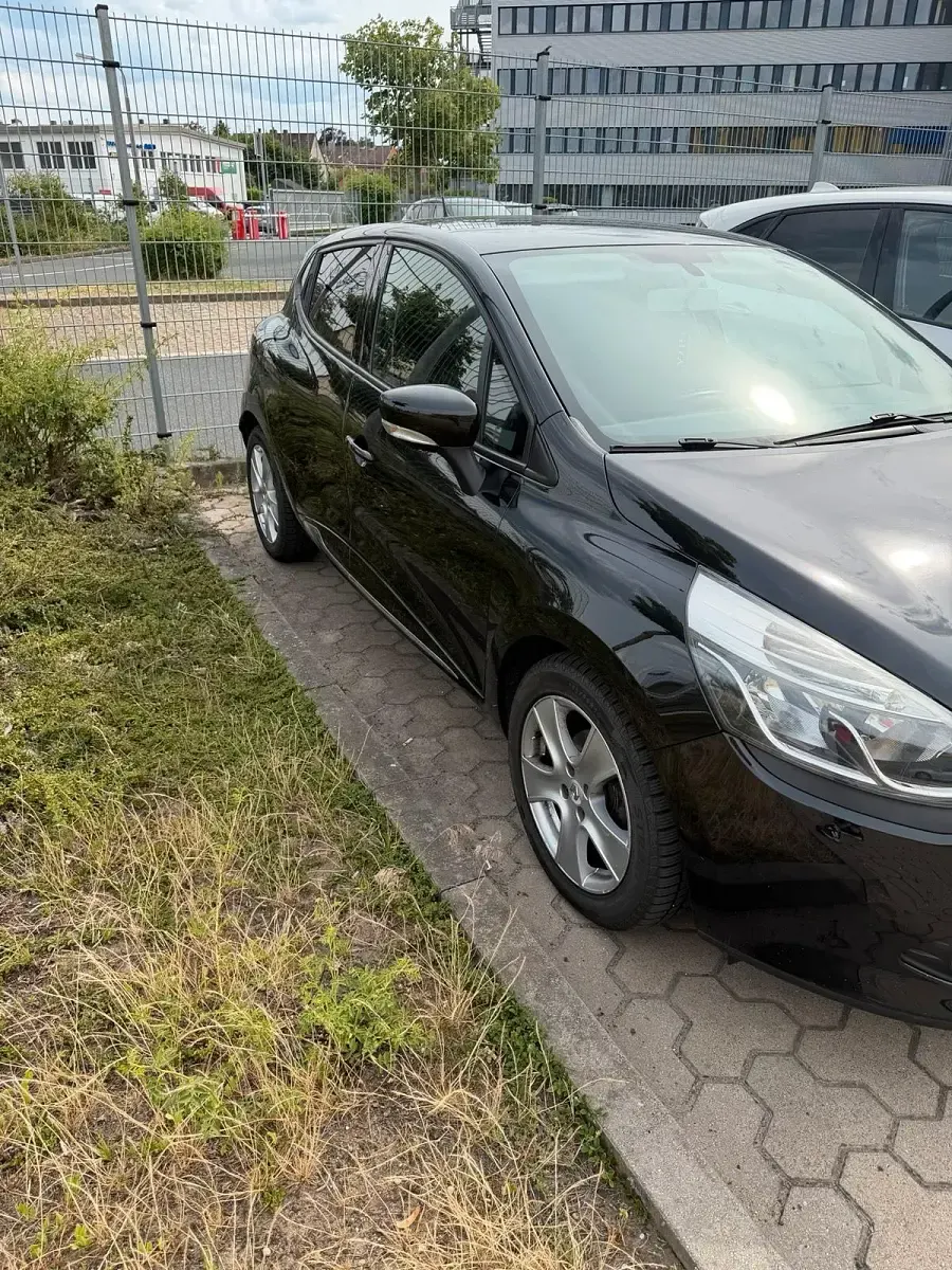 Gebraucht Renault Clio IV 90 PS (66 kW) 2014 Schwarz Kleinwagen