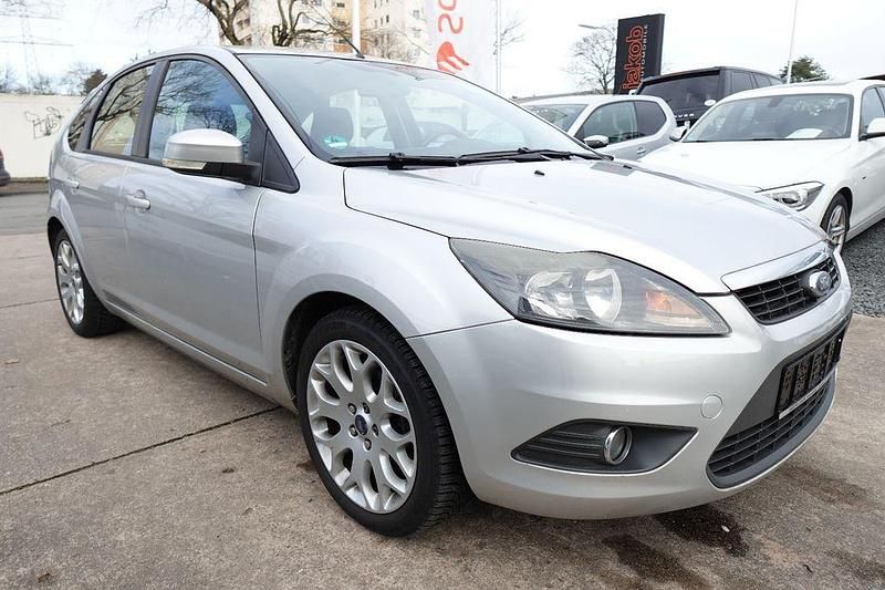 Gebraucht Ford Focus Sport 116 PS (85 kW) 2009 Silber Limousine