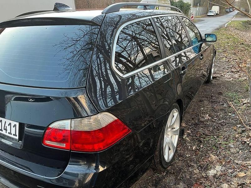 Gebraucht BMW 520 163 PS (119 kW) 2006 Schwarz Kombi
