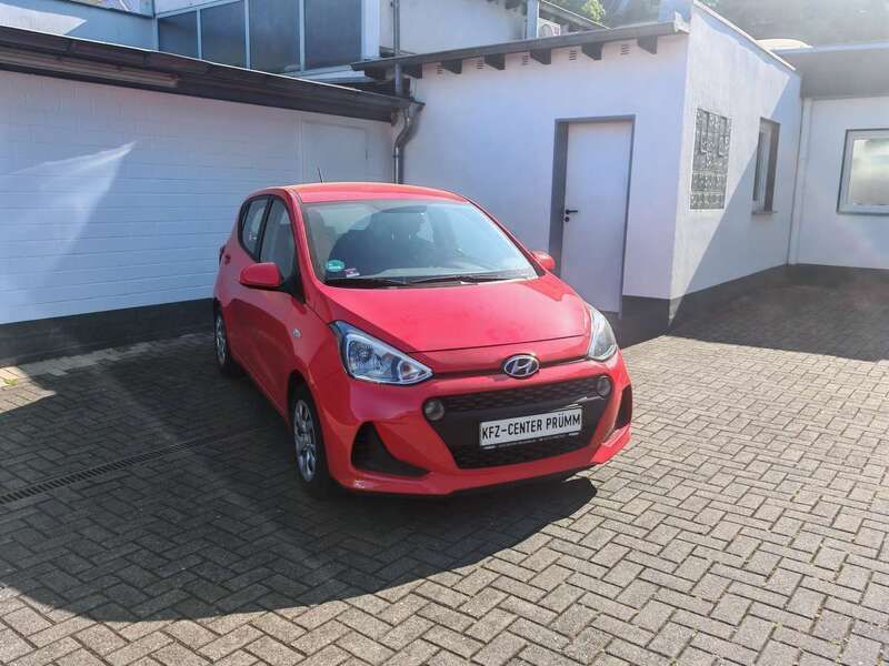 Tomato red Gebraucht 2019 Hyundai i10 Kleinwagen | 9.292 € (Guter Preis) - Bild 1/4