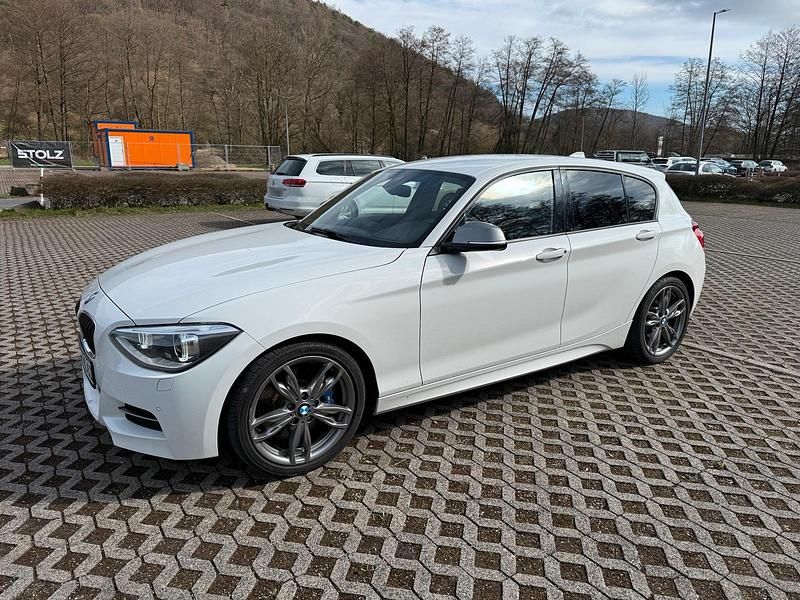 Gebraucht BMW M135 Advantage 320 PS (235 kW) 2013 Weiß Kleinwagen
